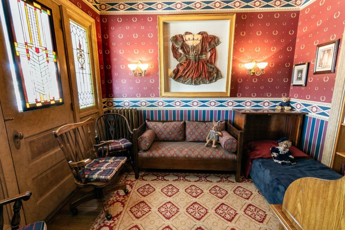 South Broadway Manor B&B - Near Fallingwater, Ohiopyle State Park, Hiking & Biking Trails Gap Scottdale Bagian luar foto